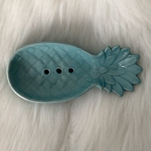 Hawaiian Pineapple Soap Dish - Picture 4 of 9